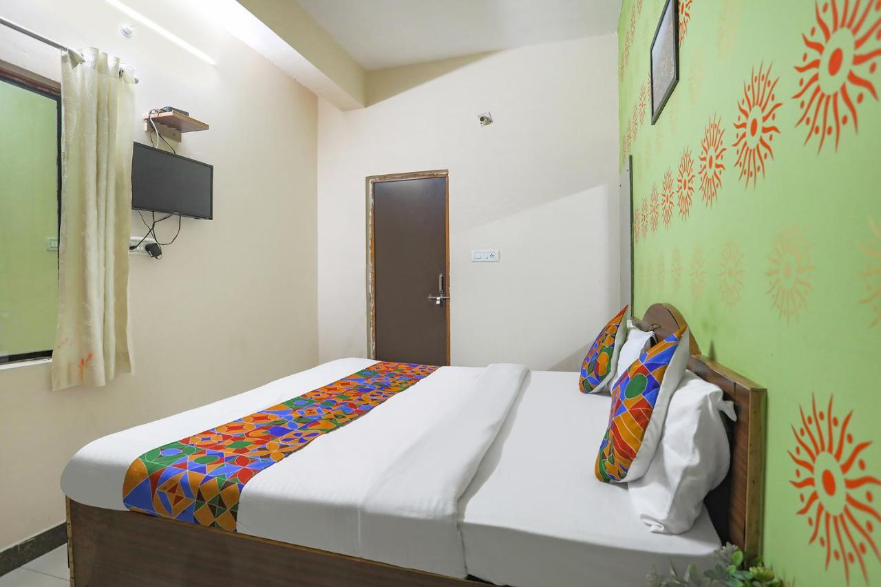 Fabexpress Kashi Khand Varanasi Exteriör bild
